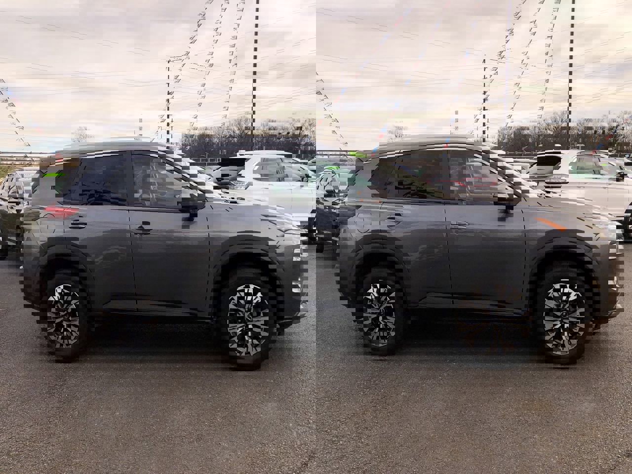 Used 2022 Nissan Rogue SV w/ SV Premium Package image 6