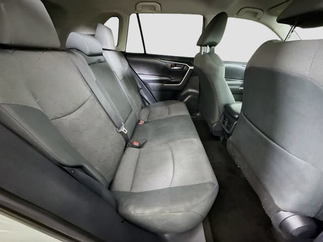 Certified 2021 Toyota RAV4 XLE FWD image 25