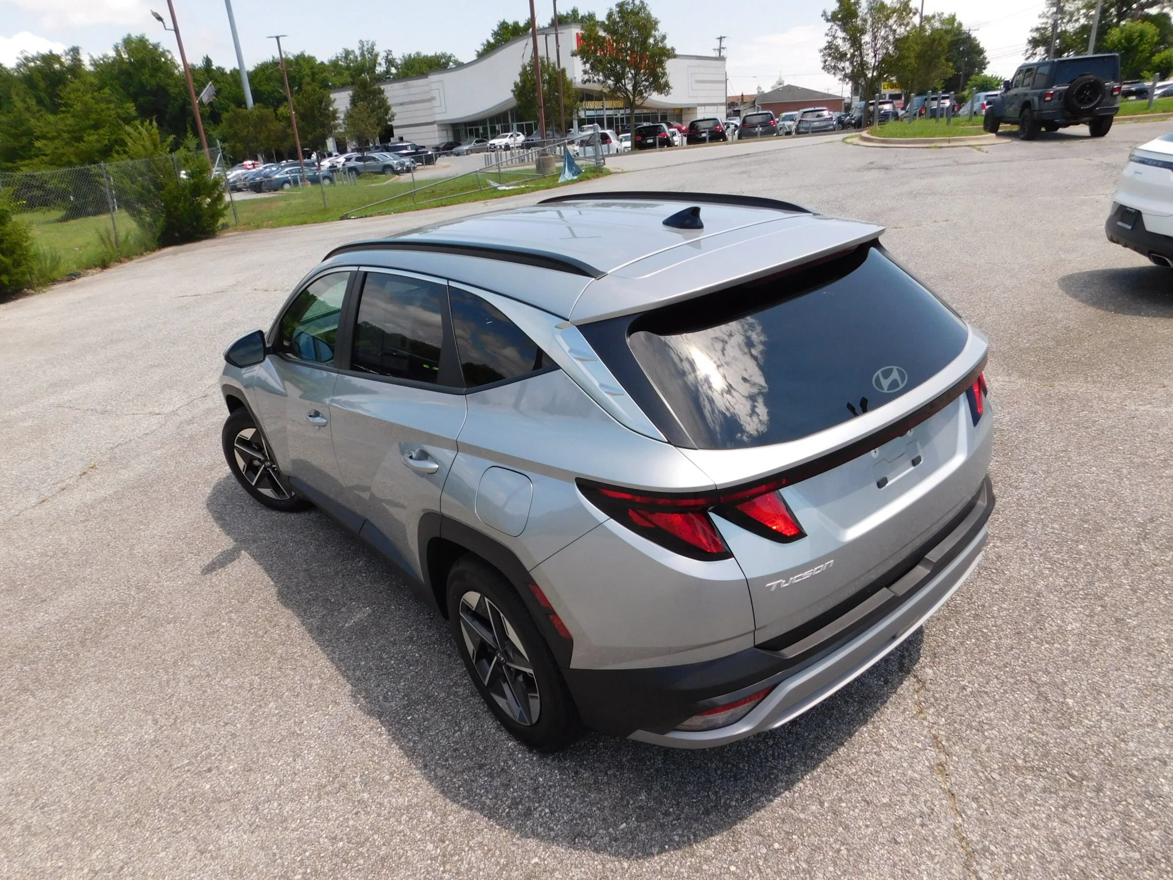 Used 2025 Hyundai Tucson SEL FWD image 7