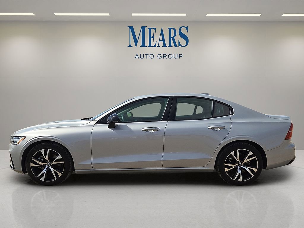 Used 2024 Volvo S60 B5 Core image 3