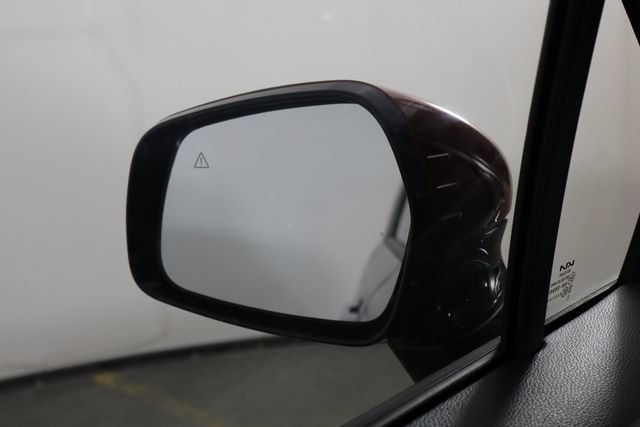 Certified 2025 Kia Carnival FWD image 40