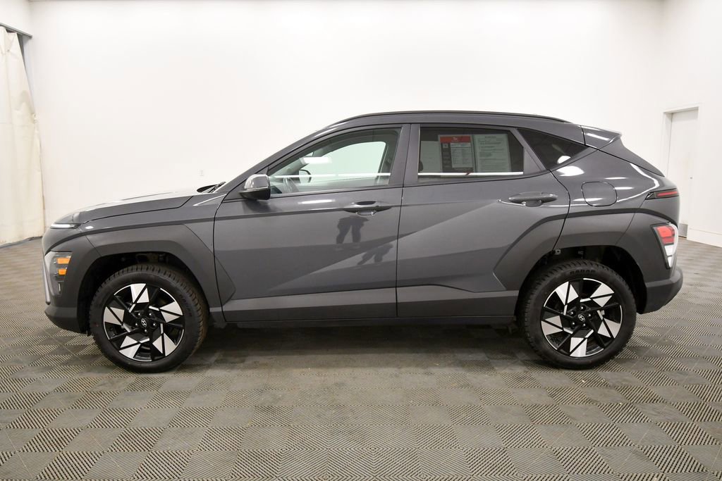 Used 2025 Hyundai Kona SEL image 4