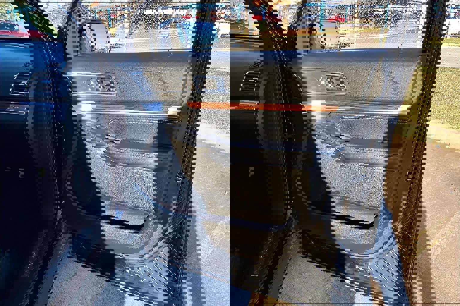 Used 2017 Ford Explorer Limited w/ Equipment Group 301A image 20