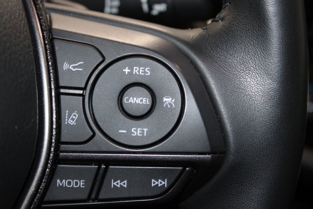 Used 2023 Toyota Camry SE w/ Convenience Package FWD image 21