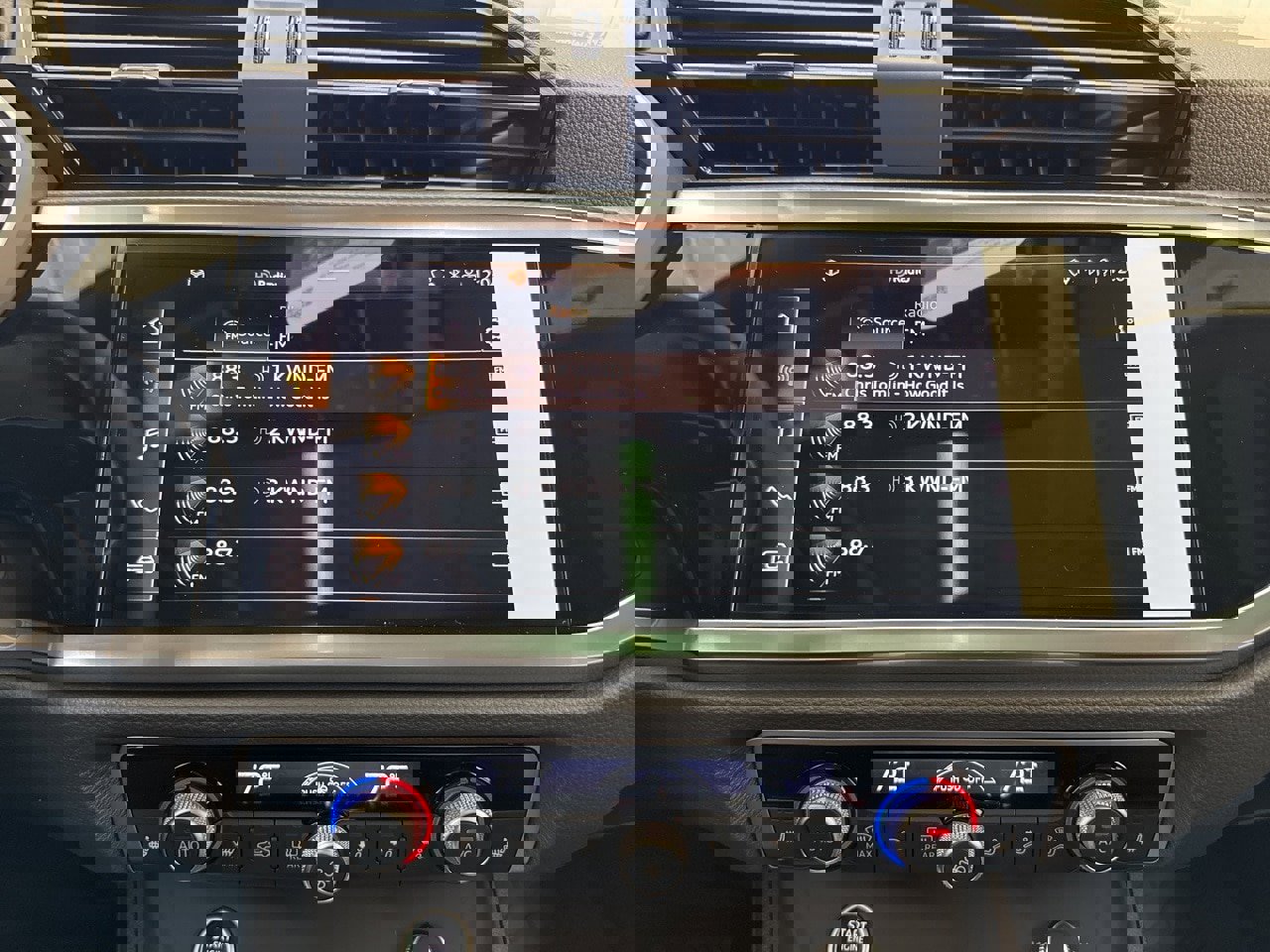 New 2025 Audi Q3 2.0T Premium image 25