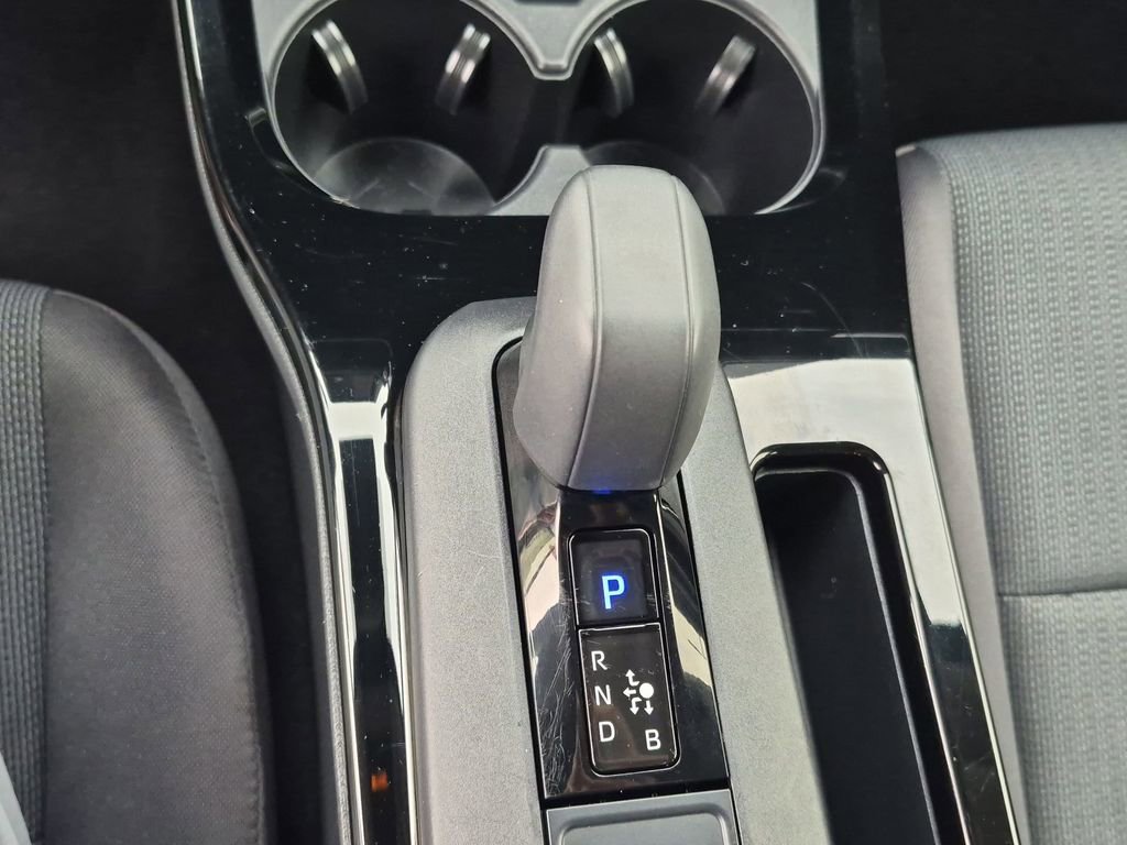 Used 2024 Toyota Prius LE image 19