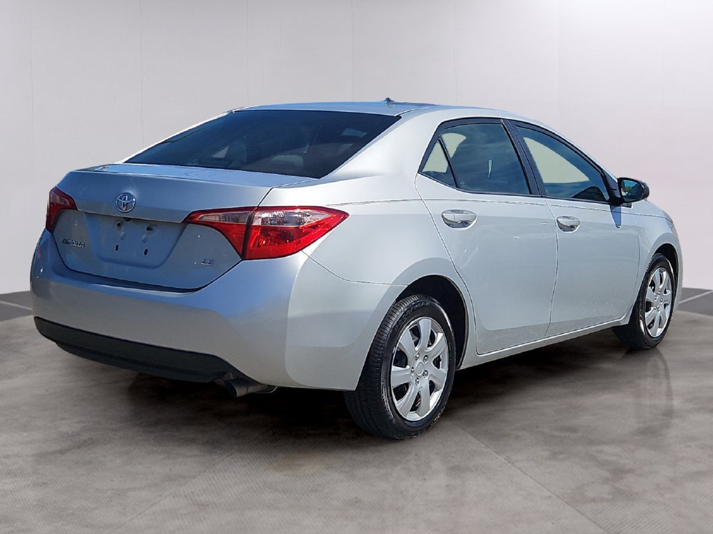 Used 2019 Toyota Corolla LE FWD image 4