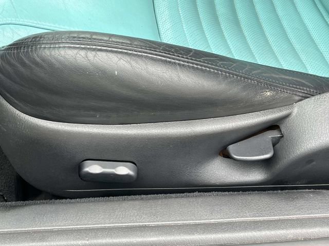 Used 2002 Ford Thunderbird image 16