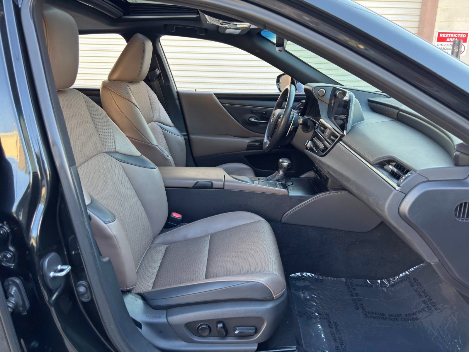 Used 2022 Lexus ES 350 w/ Premium Package FWD image 13