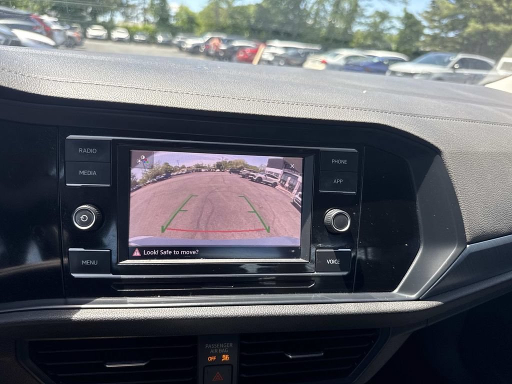 Used 2023 Volkswagen Jetta SE FWD image 23