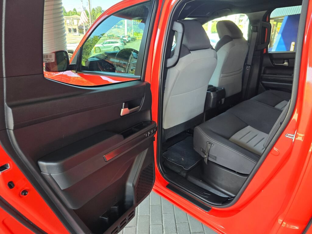 Used 2024 Toyota Tacoma TRD Off-Road AWD/4WD image 17