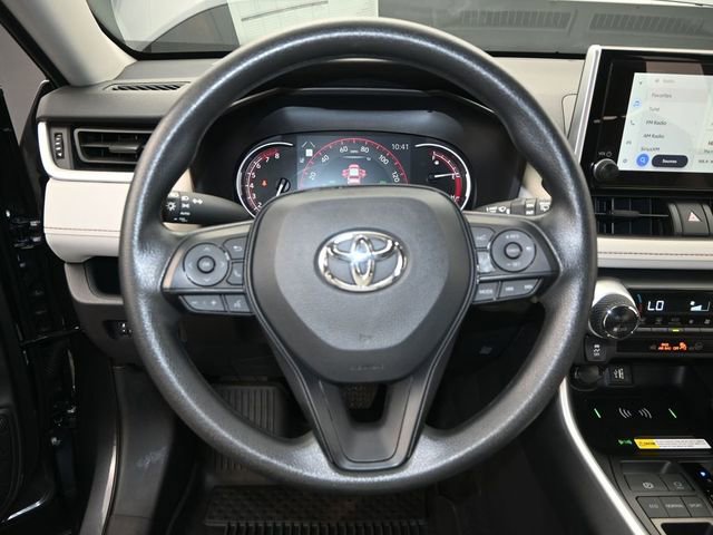 Used 2025 Toyota RAV4 XLE image 7