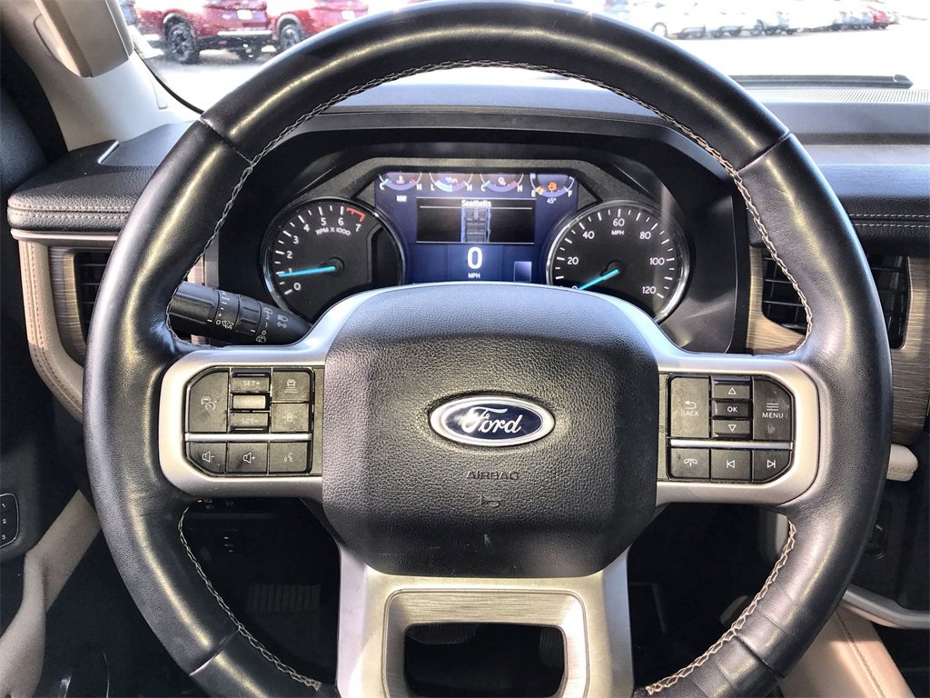 Used 2022 Ford Expedition Max Limited image 14