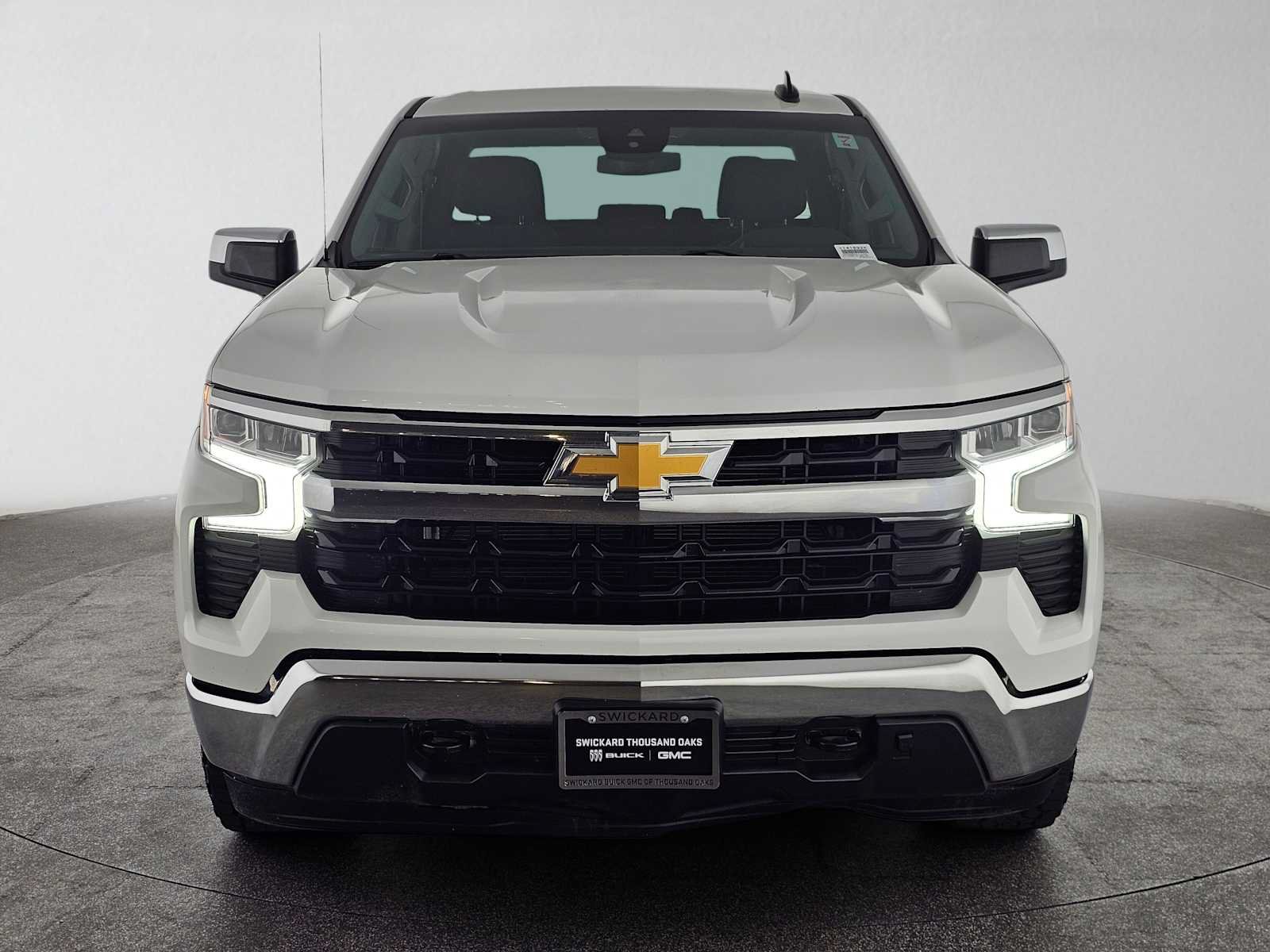 Used 2023 Chevrolet Silverado 1500 LT w/ Z71 Off-Road Package AWD/4WD image 8
