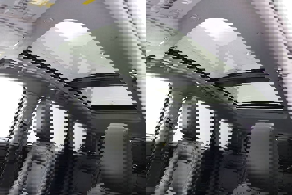 Used 2021 Lincoln Corsair AWD w/ Premium Package image 14