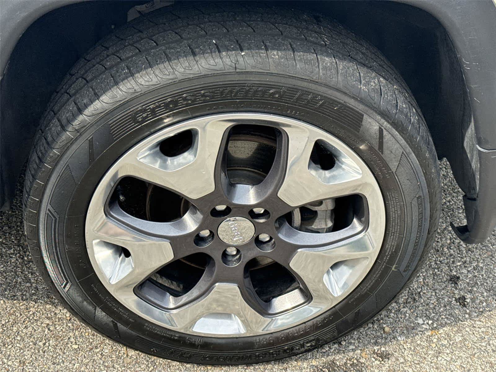 Used 2020 Jeep Compass Limited AWD/4WD image 12