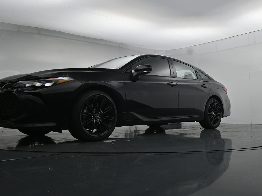 Used 2021 Toyota Avalon XSE FWD image 32