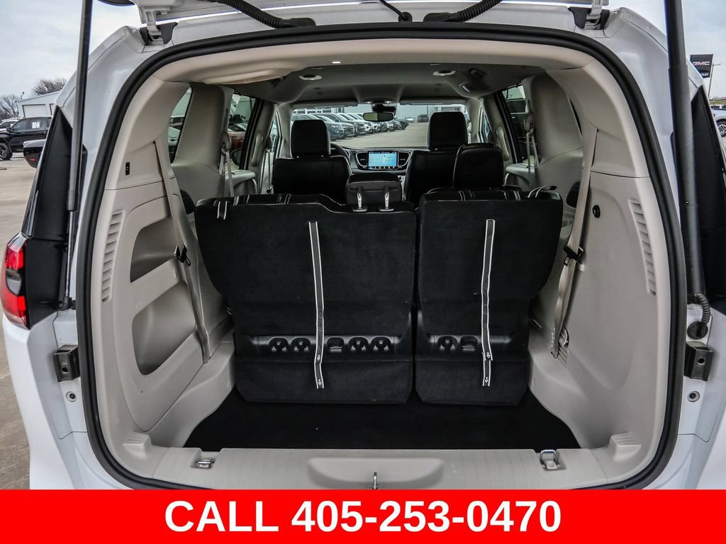 Used 2024 Chrysler Pacifica Touring-L AWD/4WD image 65