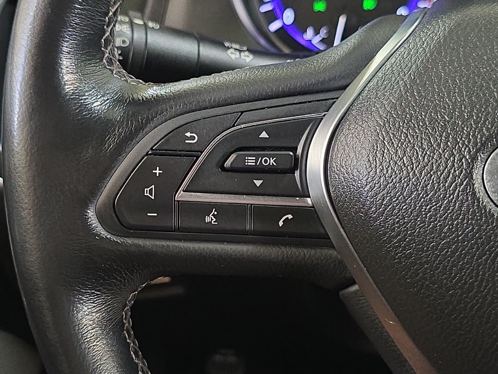 Used 2017 INFINITI Q60 3.0t w/ Premium Plus Package 3.0T RWD image 20