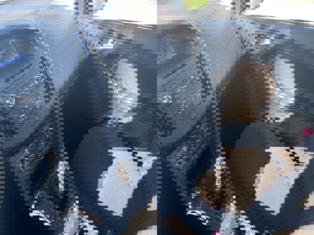 Used 2016 Ford Focus SE FWD image 16