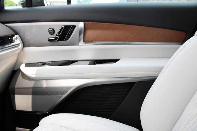 New 2026 Cadillac Vistiq Sport image 35