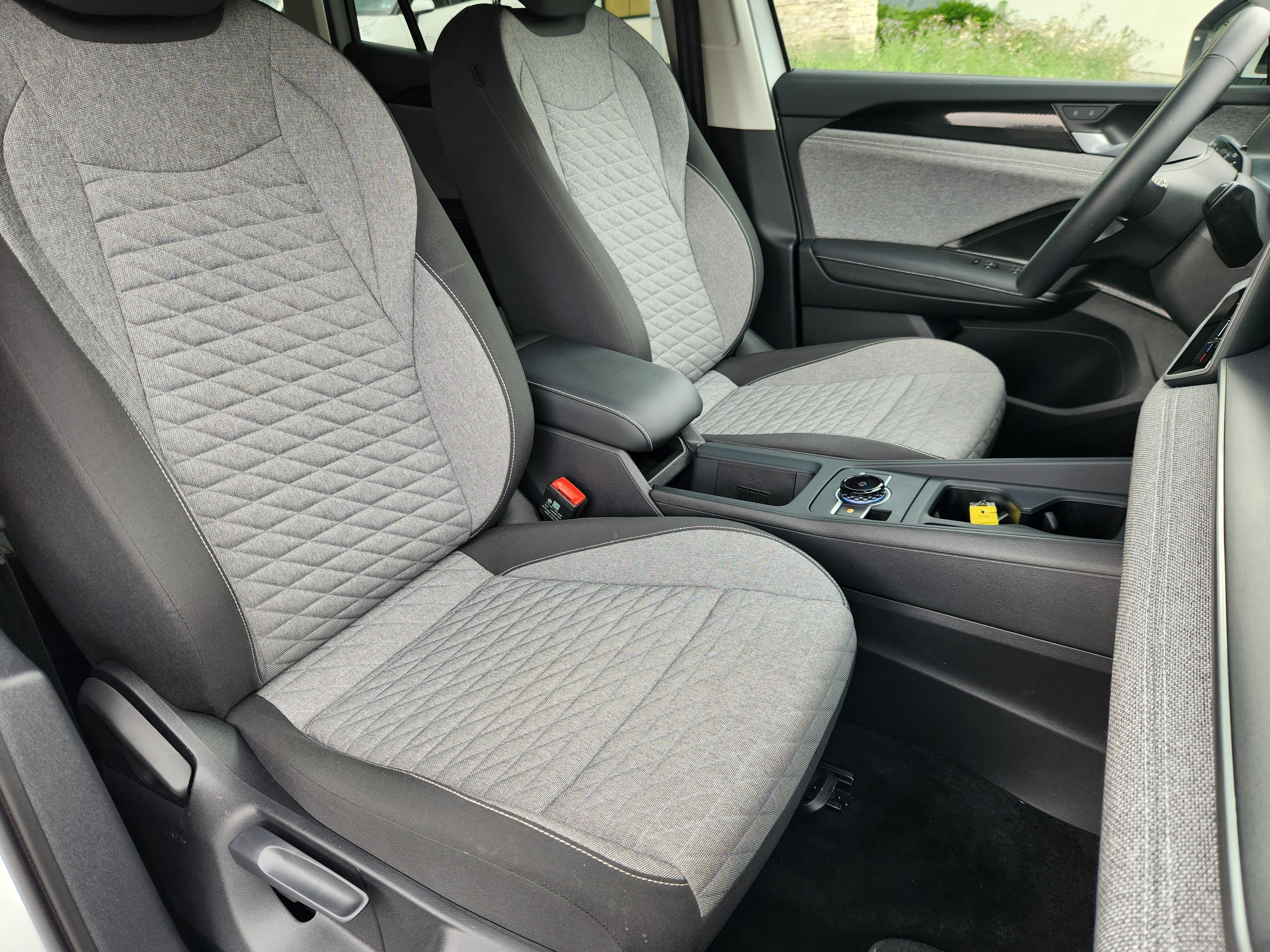 Certified 2025 Volkswagen Tiguan S AWD/4WD image 14