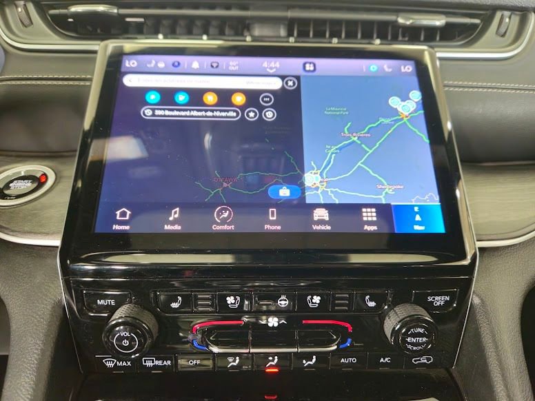Used 2024 Jeep Grand Cherokee Limited w/ Luxury Tech Group II AWD/4WD image 13