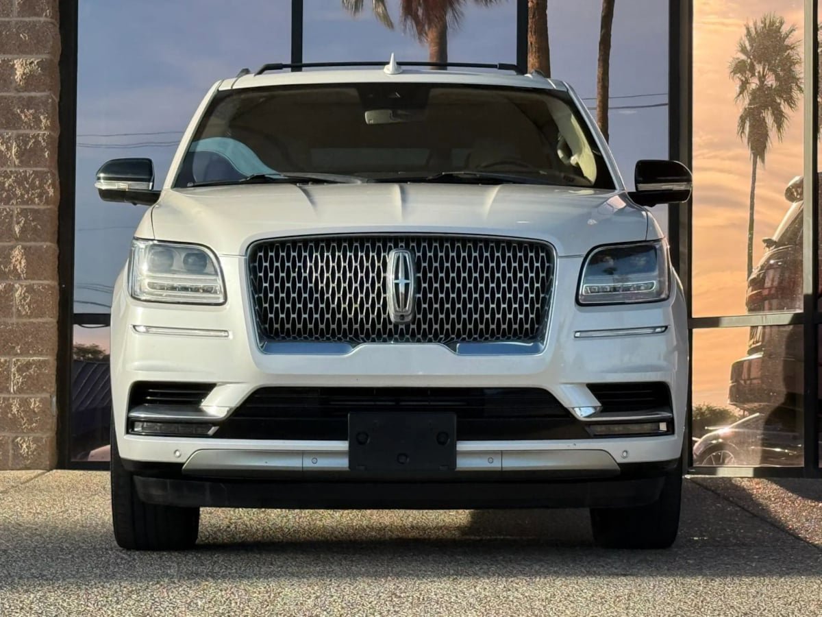 Used 2019 Lincoln Navigator Reserve AWD/4WD image 20