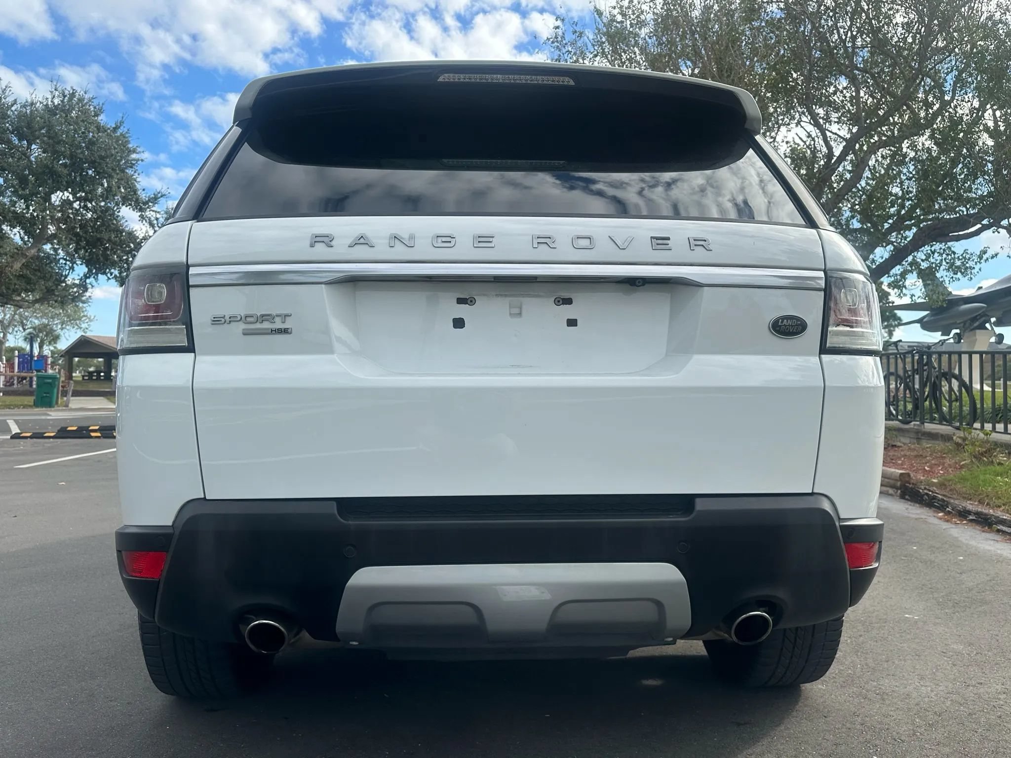 Used 2015 Land Rover Range Rover Sport AWD/4WD image 7
