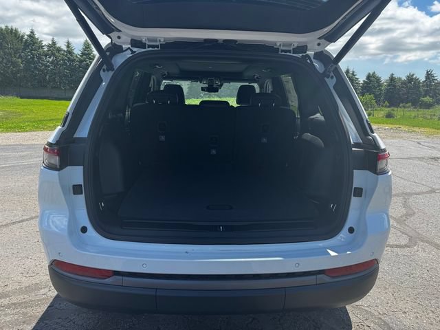 New 2026 Jeep Grand Cherokee Limited AWD/4WD image 17