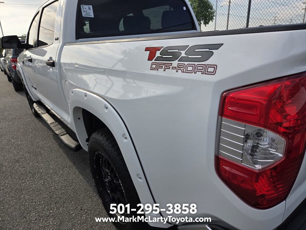 Used 2017 Toyota Tundra SR5 w/ SR5 Upgrade Package AWD/4WD image 9