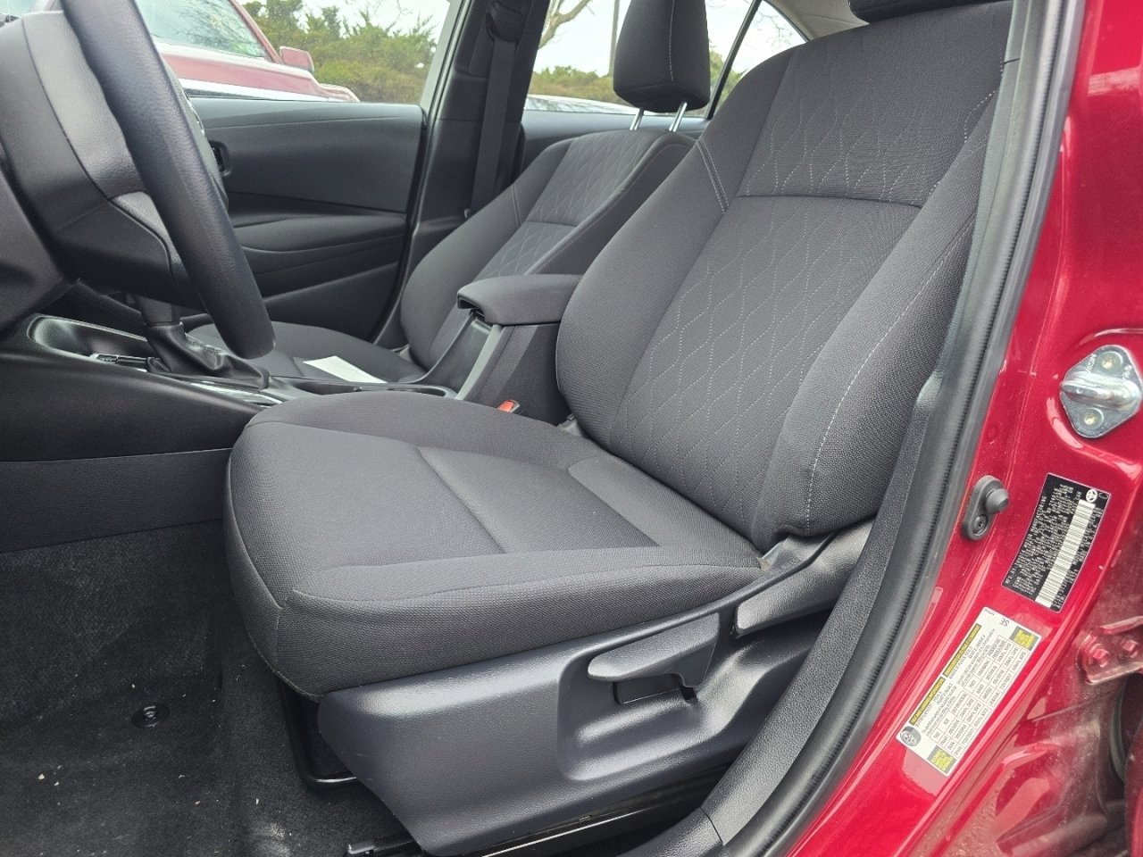 Used 2025 Toyota Corolla LE image 11