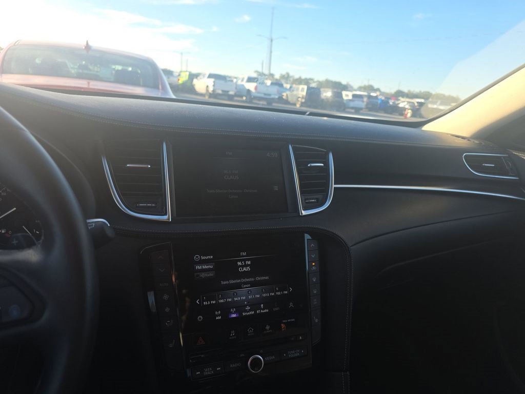 Used 2024 INFINITI QX50 Luxe image 9