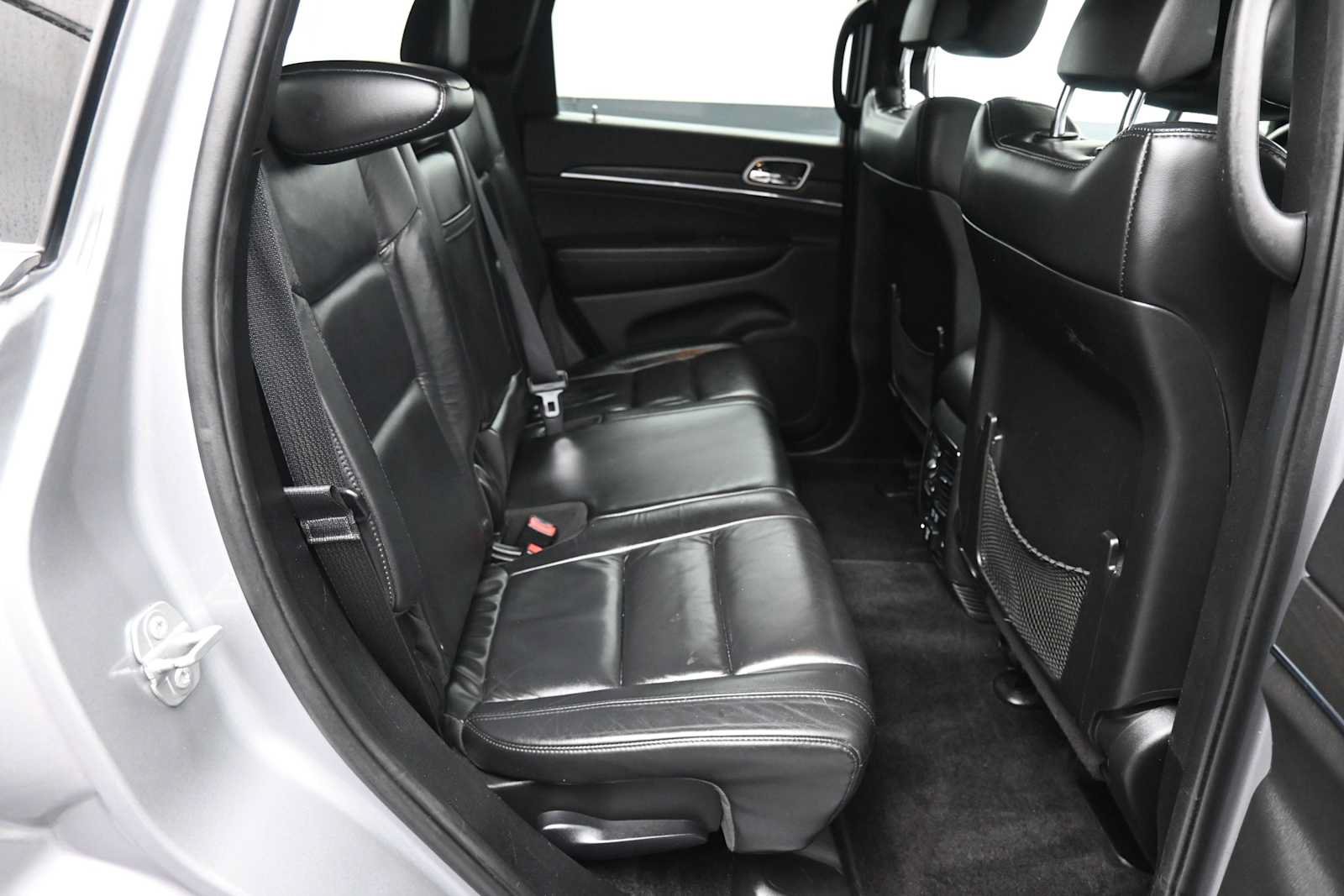 Used 2018 Jeep Grand Cherokee Limited AWD/4WD image 24