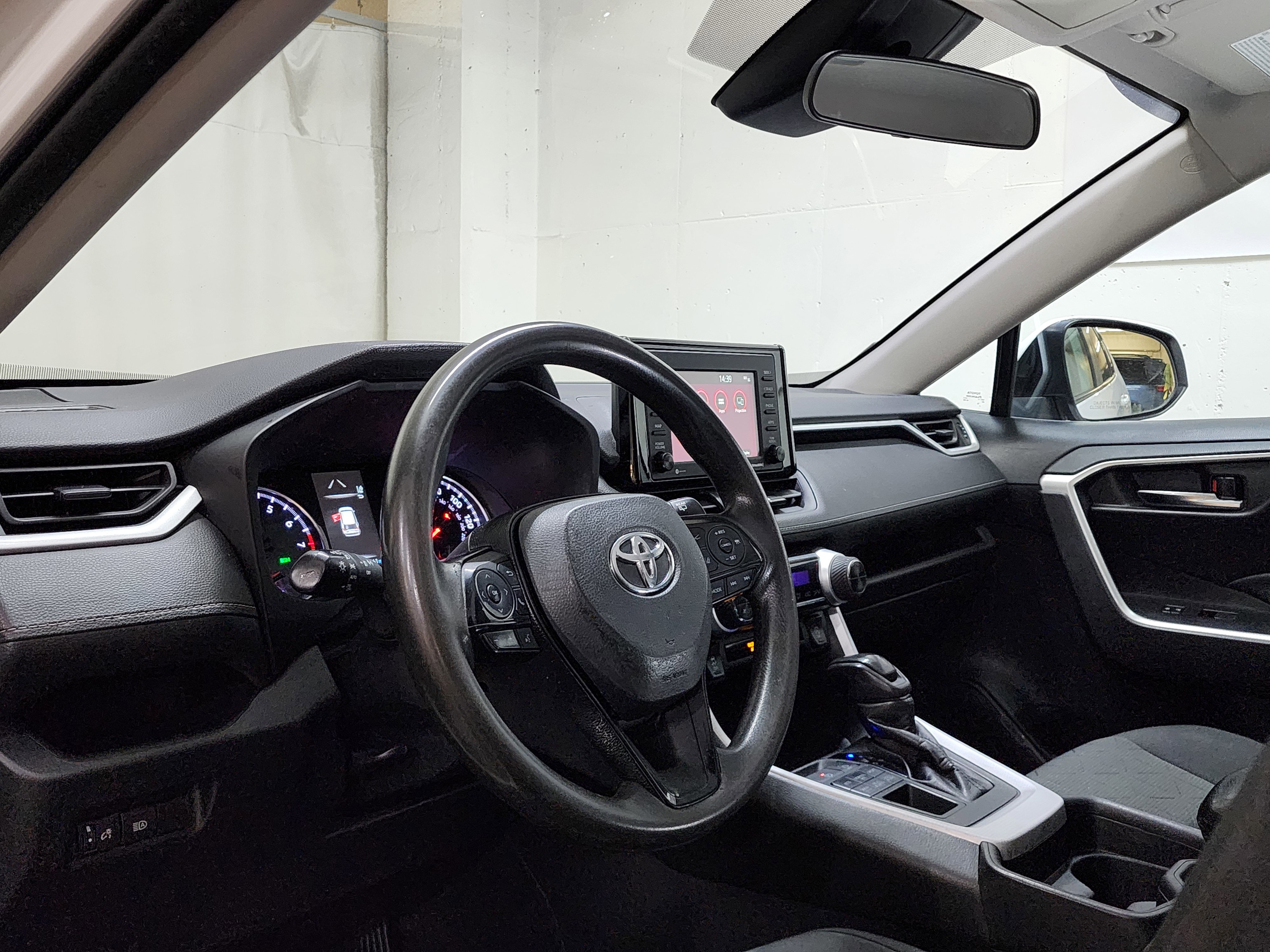 Used 2021 Toyota RAV4 XLE image 13