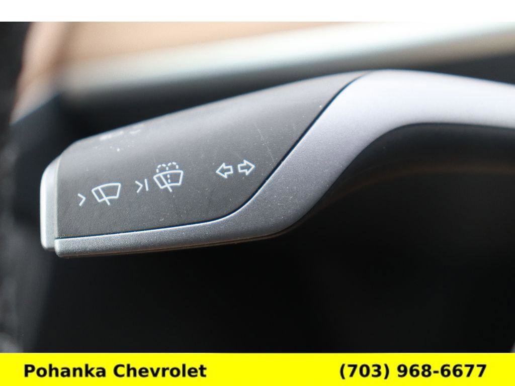 Used 2024 Tesla Model Y Long Range RWD image 9