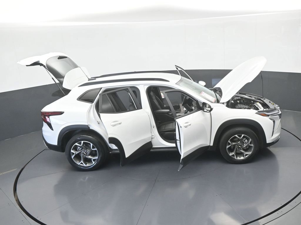 Used 2024 Chevrolet Trax LT FWD image 64