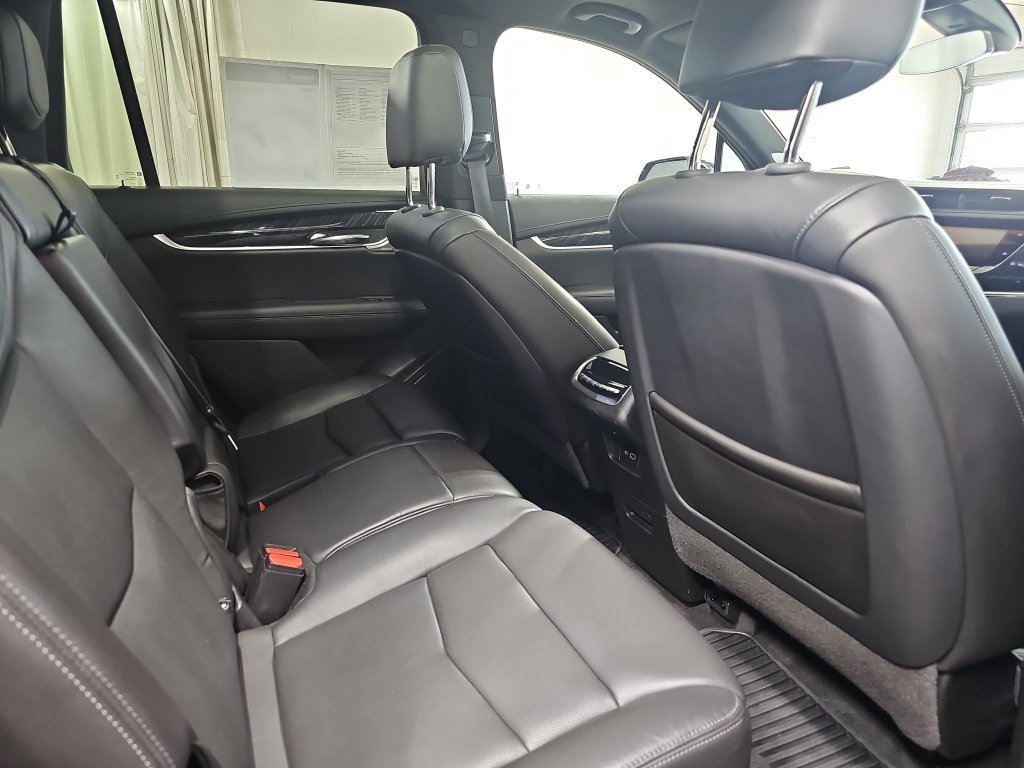 Used 2020 Cadillac XT6 Premium Luxury AWD/4WD image 14