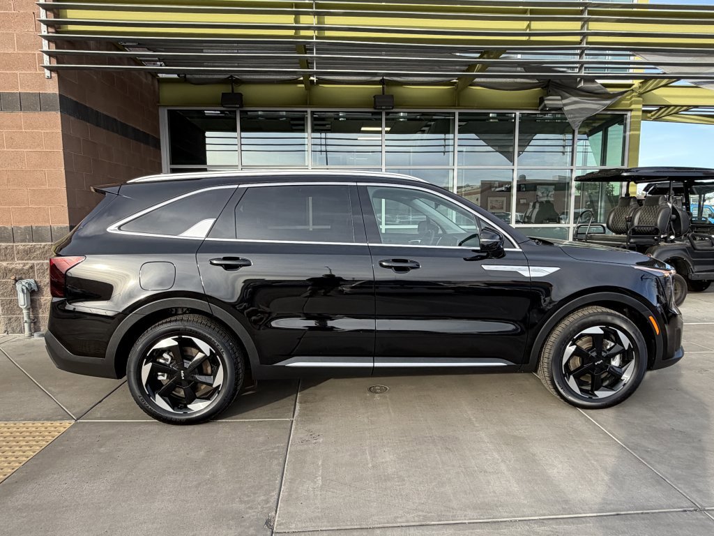 Used 2025 Kia Sorento EX image 9