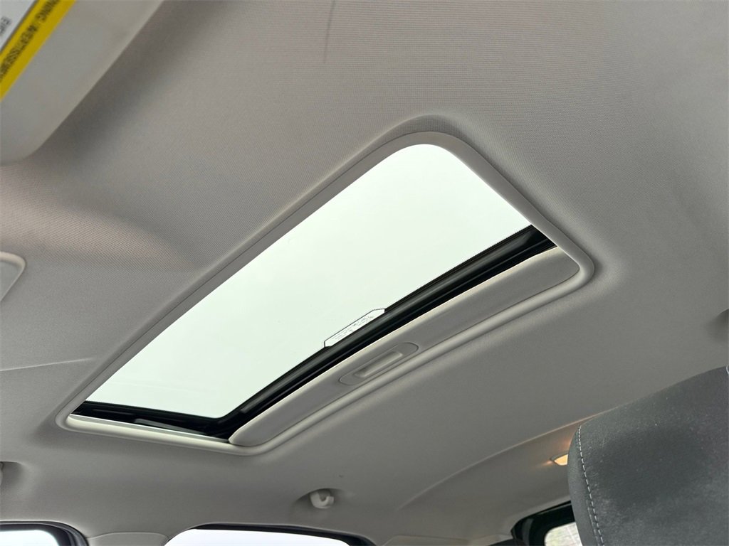 Used 2018 Ford EcoSport SE w/ SE Convenience Package image 11