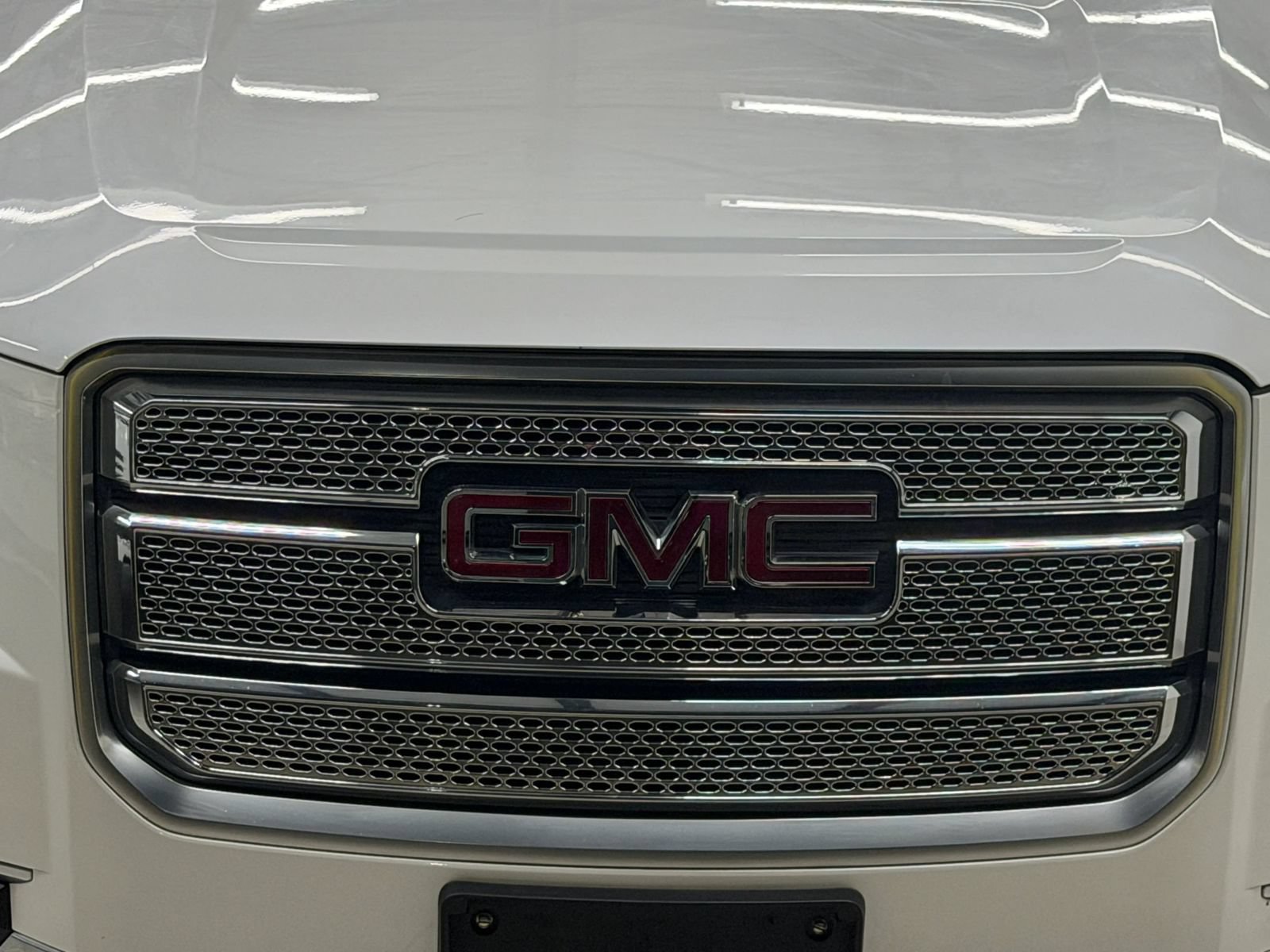 Used 2016 GMC Acadia Denali AWD/4WD image 5