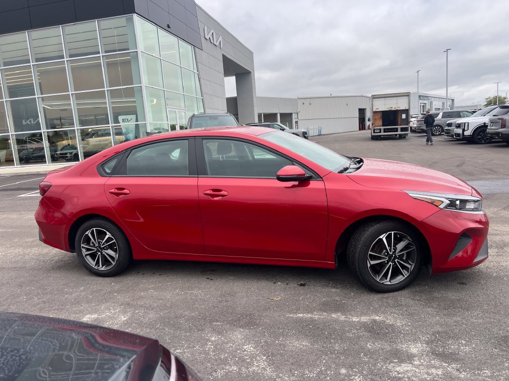 Certified 2023 Kia Forte LXS w/ LXS Technology Package FWD image 3