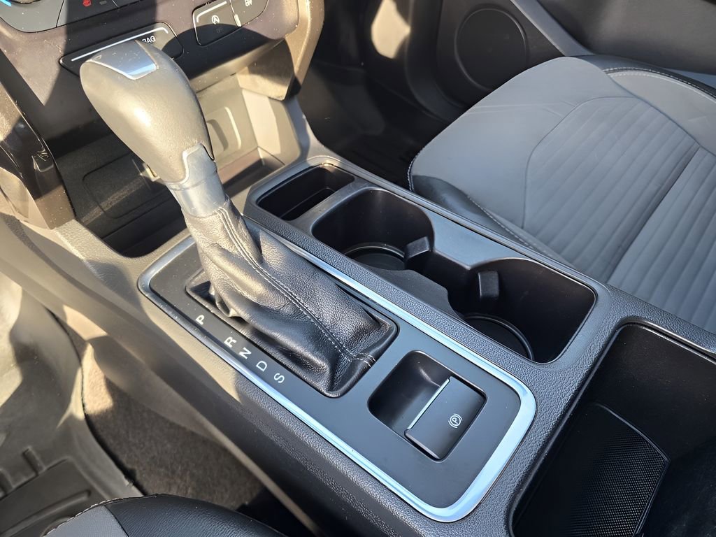 Used 2017 Ford Escape Titanium image 17