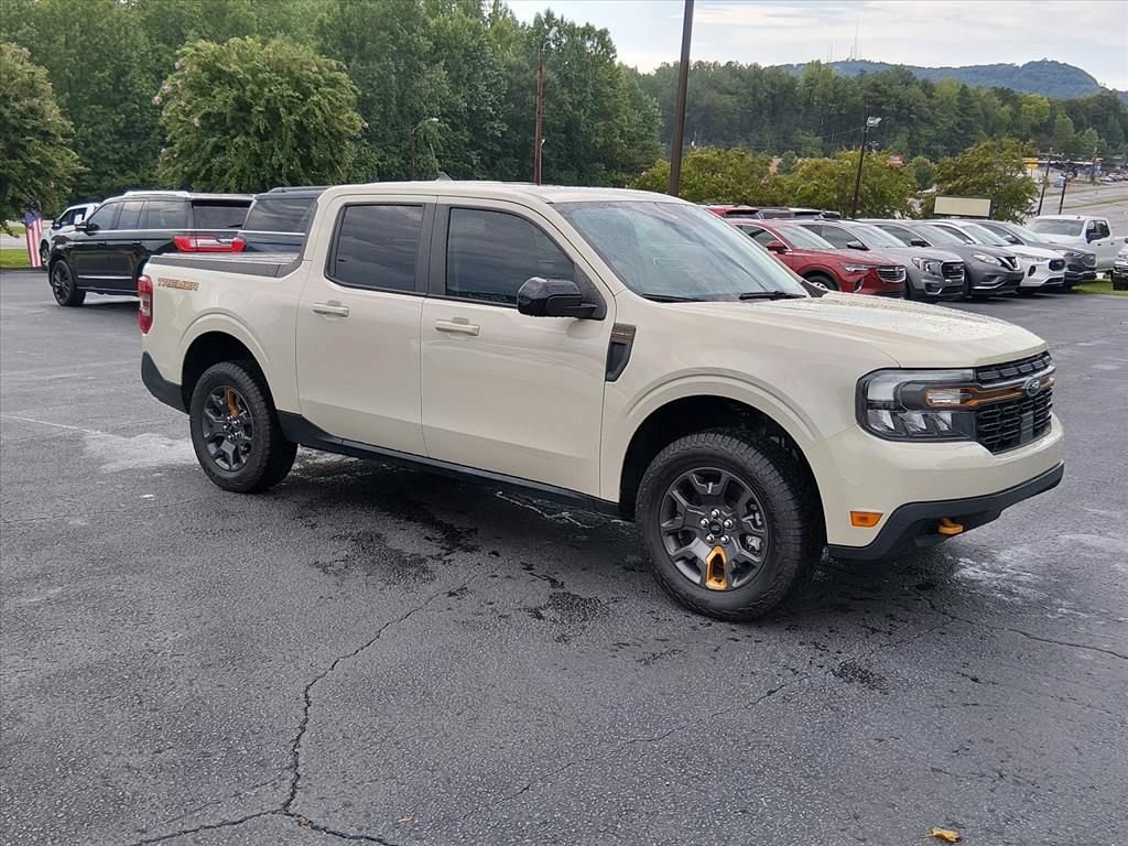 Certified 2024 Ford Maverick Tremor w/ Tremor Off-Road Package AWD/4WD image 2