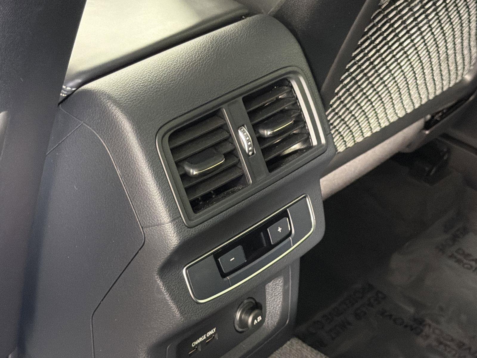 Used 2024 Audi SQ5 Premium Plus w/ Premium Plus Package image 27