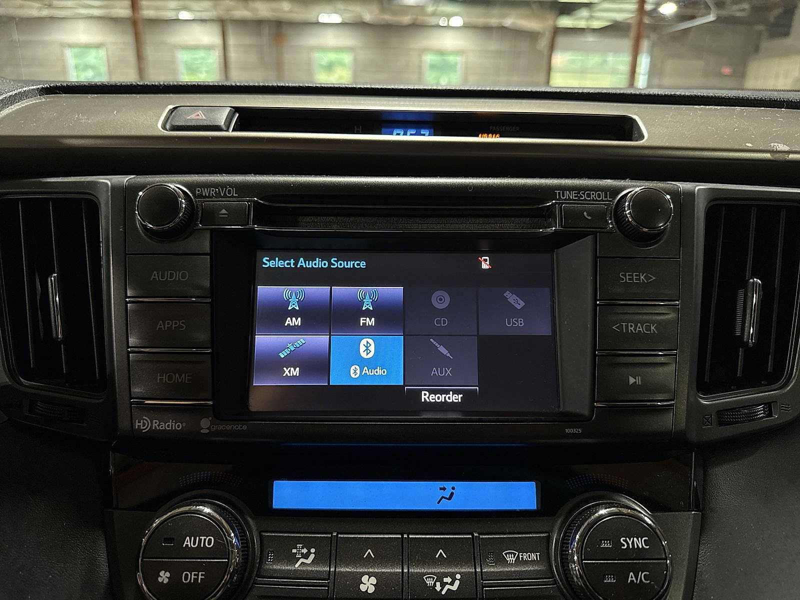 Used 2015 Toyota RAV4 XLE AWD/4WD image 20