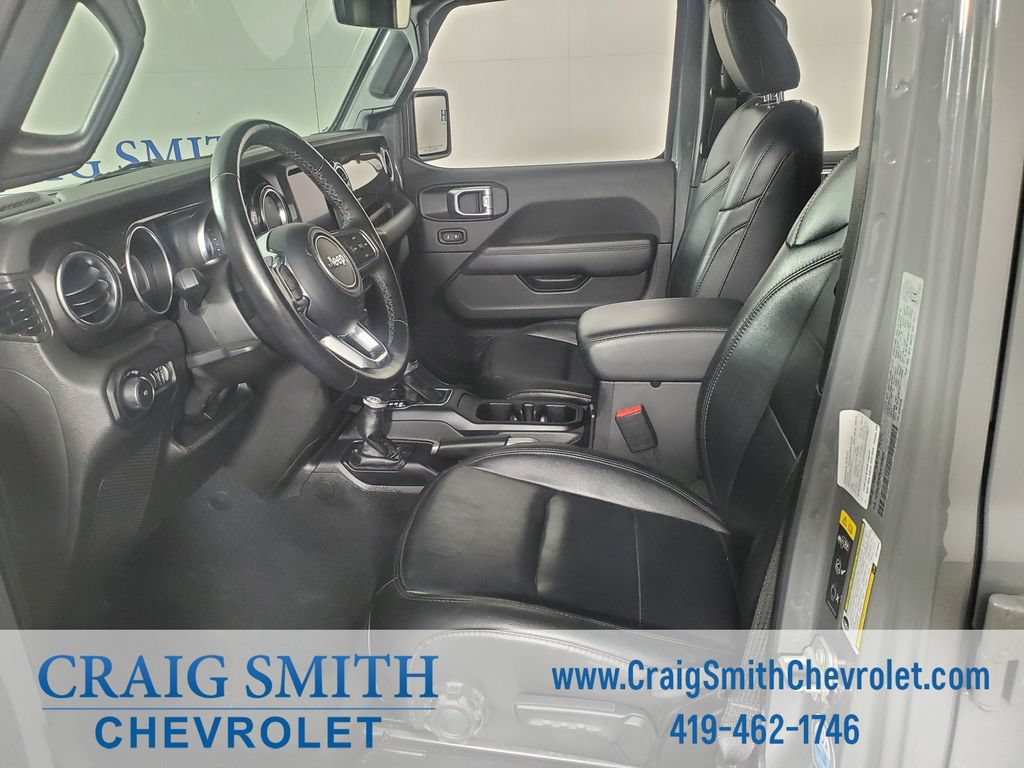 Used 2022 Jeep Wrangler Unlimited Sahara AWD/4WD image 12