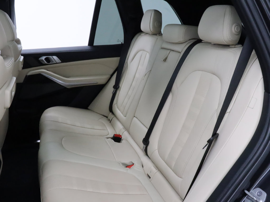 Used 2021 BMW X5 sDrive40i w/ Premium Package RWD image 28