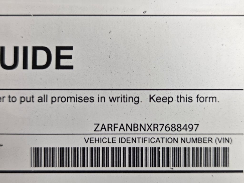 Used 2024 Alfa Romeo Giulia Veloce image 33