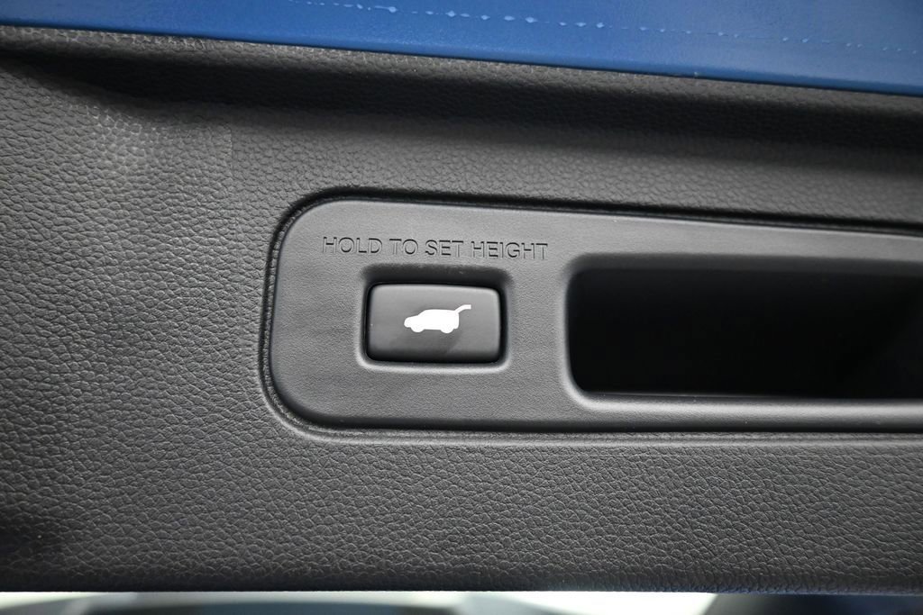 Used 2025 Honda Pilot TrailSport image 24